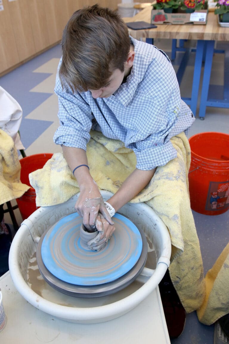bds pottery student 14 030619
